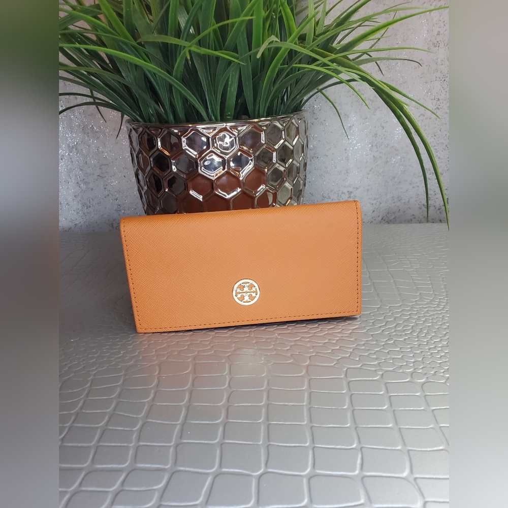 TORY BURCH Saffiano Leather Orange Sunglasses Case